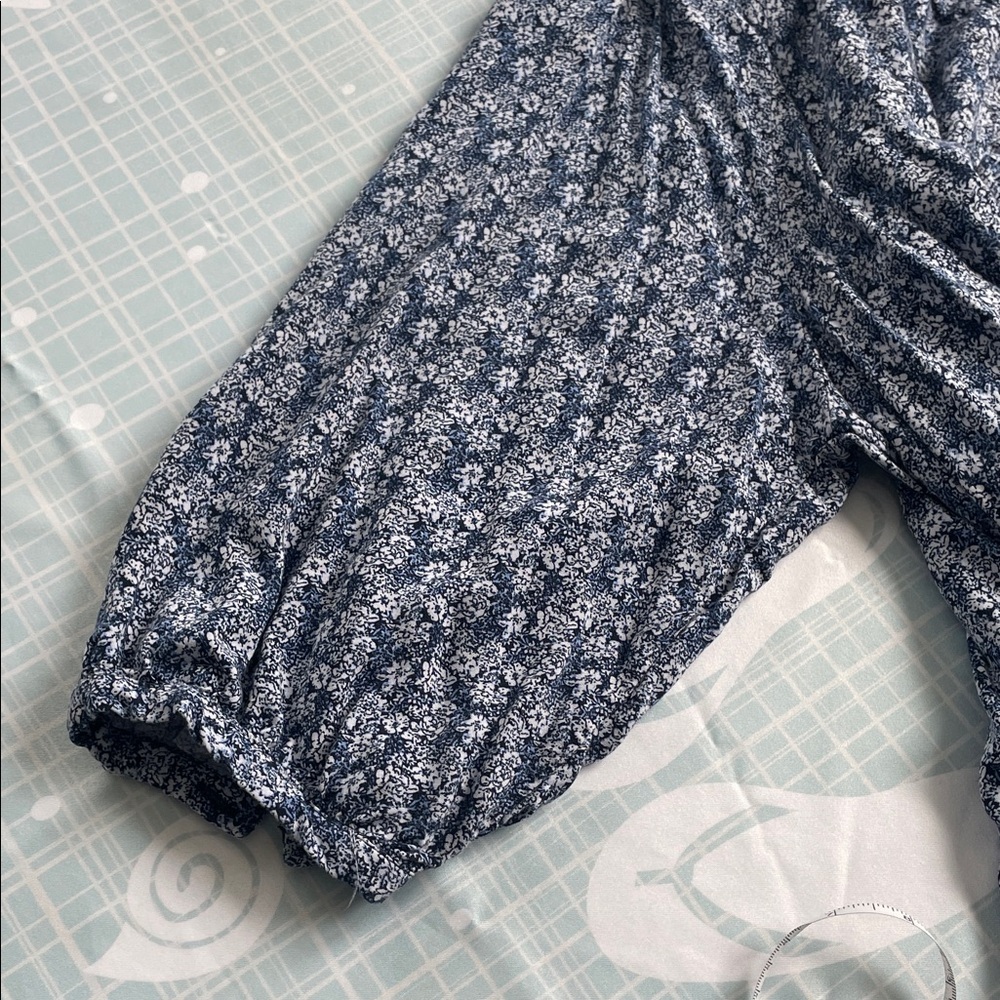 Jones New York Navy Floral Blouse - Picture 7 of 7